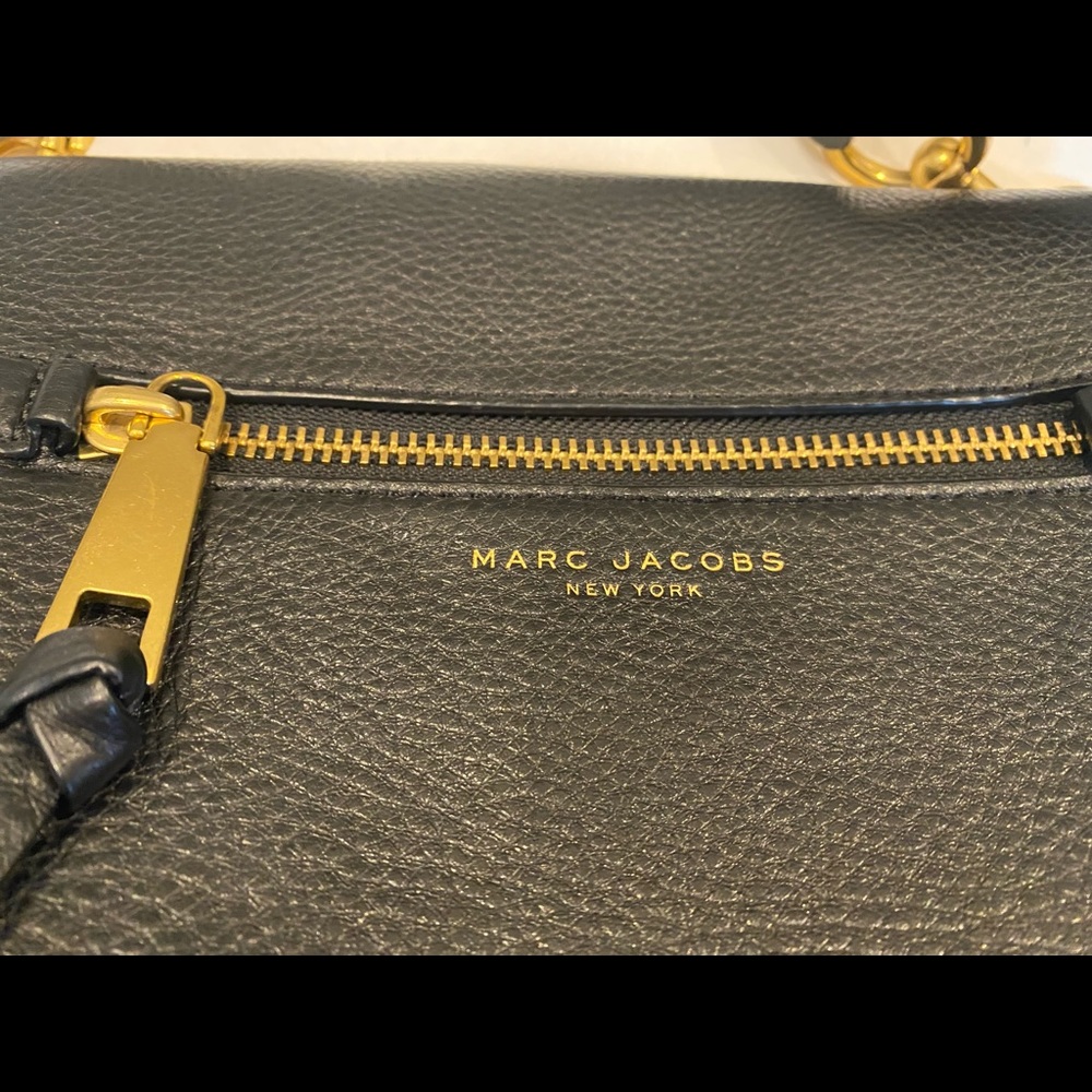 Marc Jacob Crossbody Bag - Picture 3 of 9